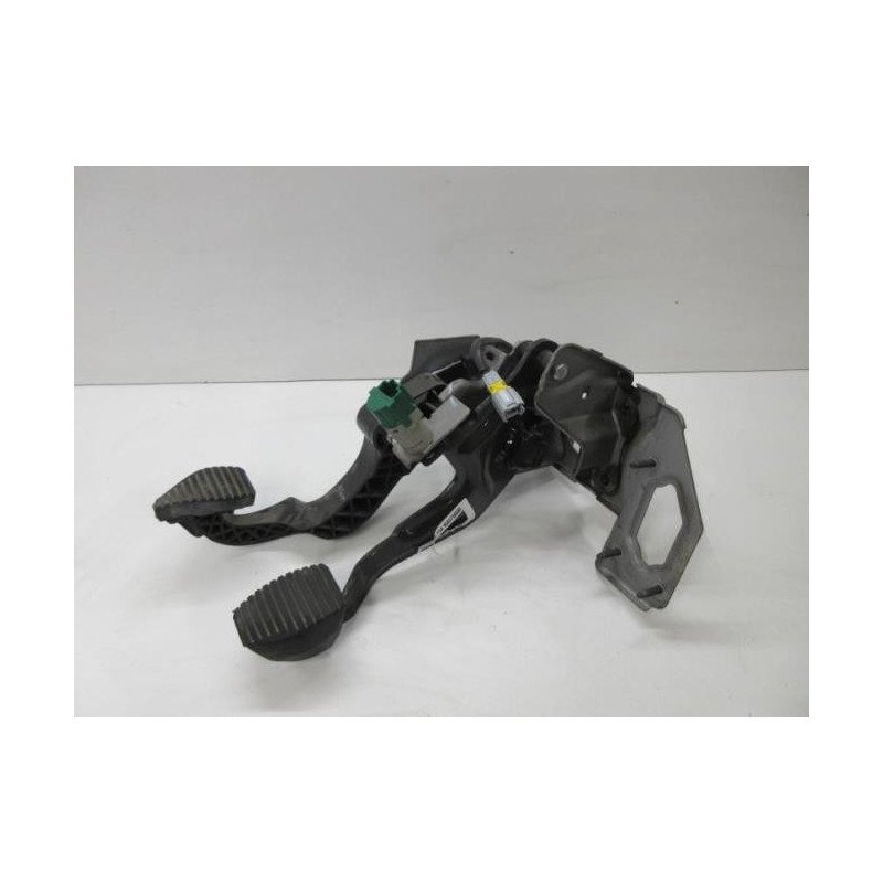 Pedalier Peugeot 208 1 Phase 2 (1)