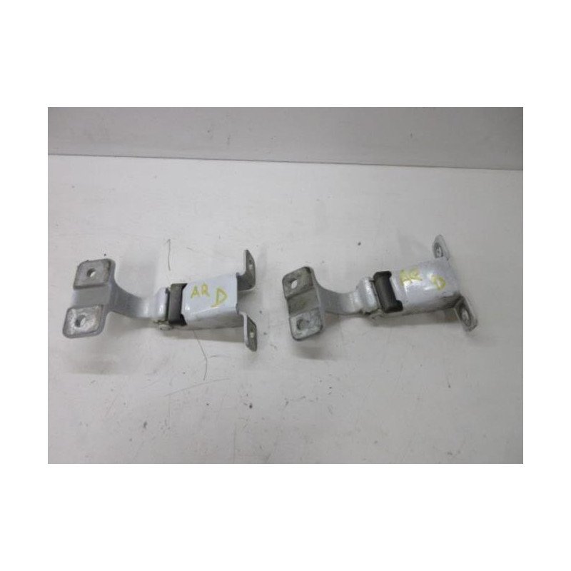 Charniere De Porte De Coffre Droit Renault Kangoo 2 Phase 1 (1)