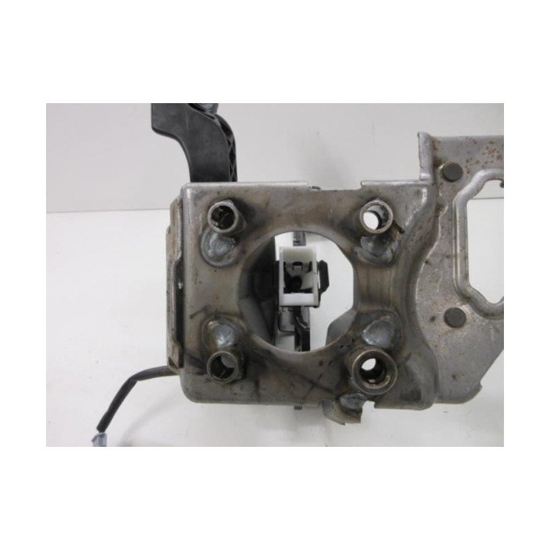 Pedale D'embrayage Peugeot 208 1 Phase 2 (1)