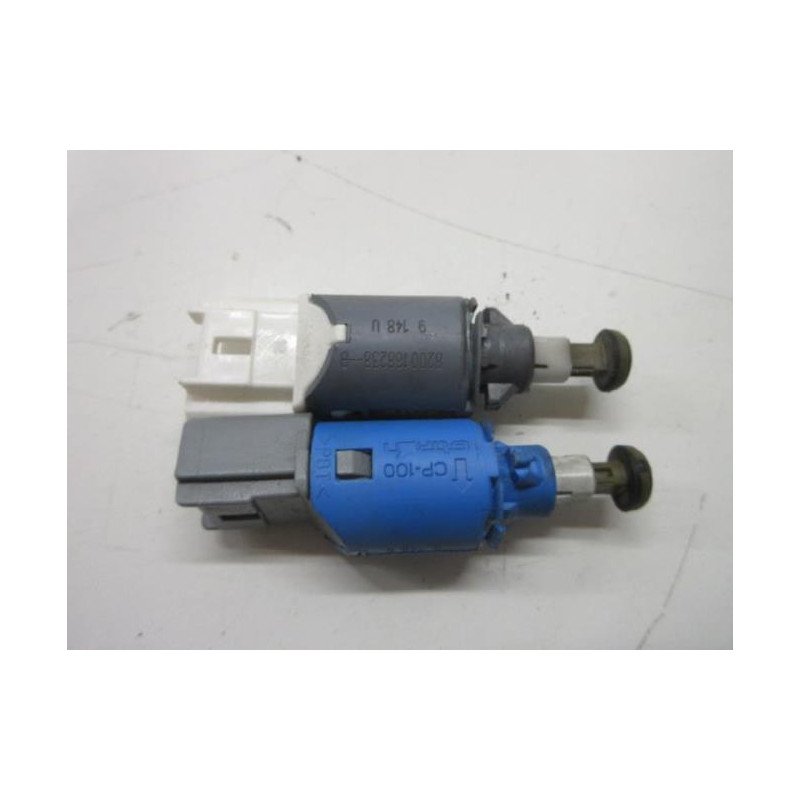 Contacteur Feu Stop Renault Kangoo 2 Phase 1 (1)