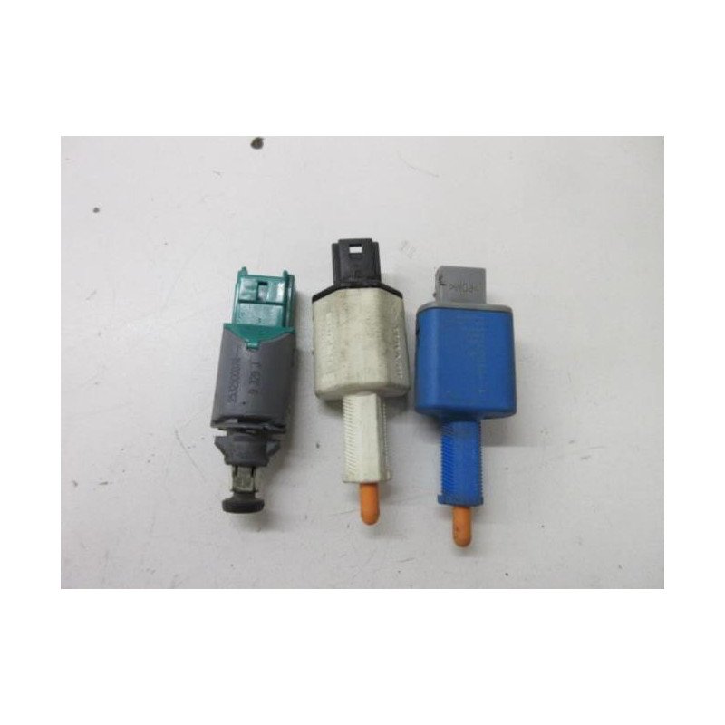 Contacteur Feu Stop Renault Megane 3 Phase 1 Break (1)