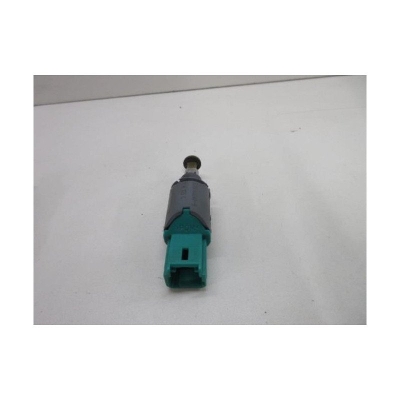 Contacteur Feu Stop Renault Twingo 1 Phase 3 (1)