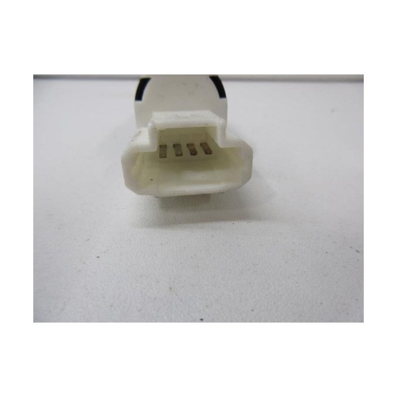 Contacteur Feu Stop Dacia Logan 1 Phase 2 (1)