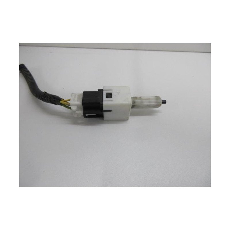 Contacteur Feu Stop Honda Civic 8 Phase 1 (1)