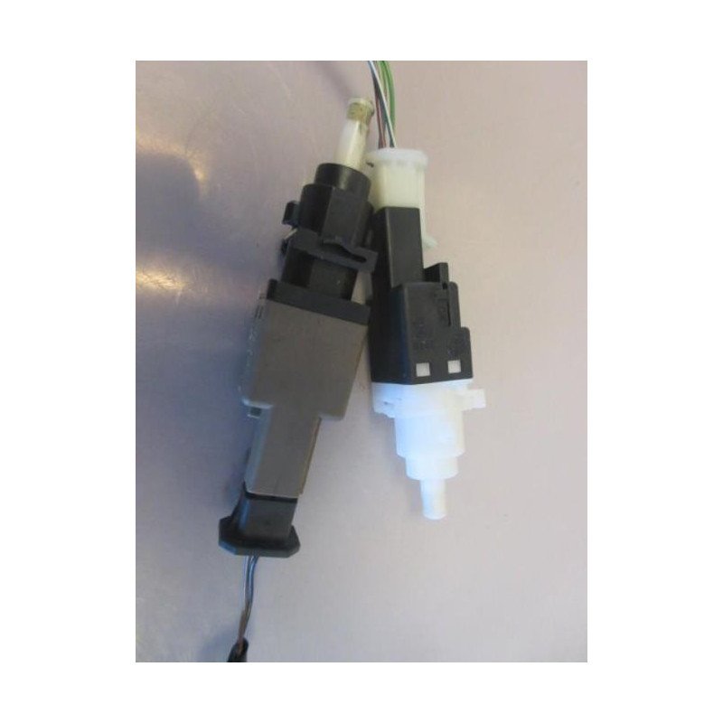 Contacteur Feu Stop Fiat Bravo 2 (1)