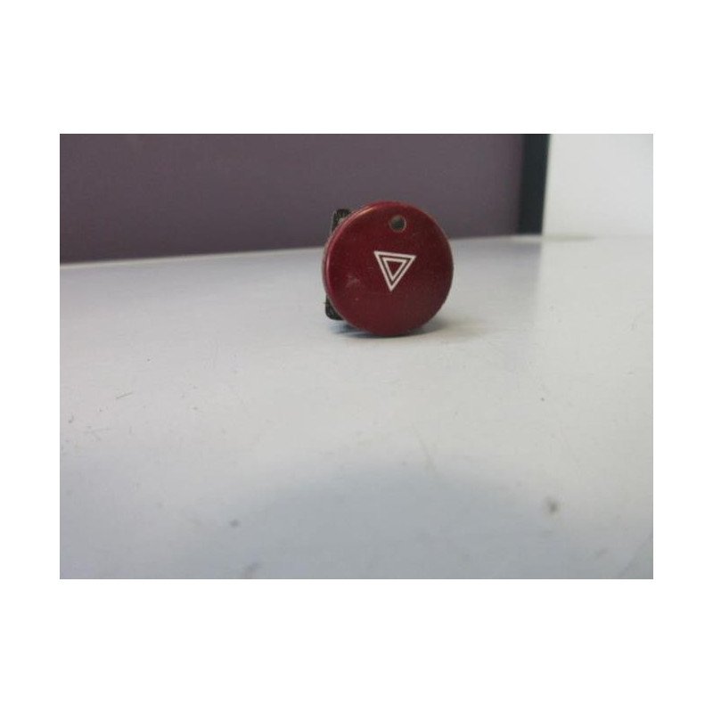 Bouton De Warning Citroen Berlingo 1 Phase 2 (1)