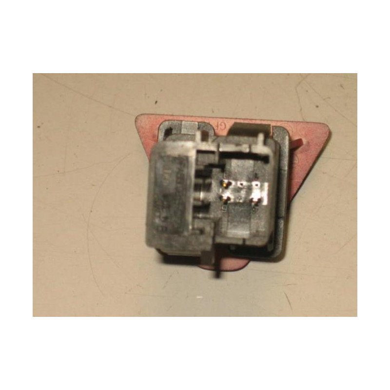Bouton De Warning Peugeot 307 Phase 2 Cabriolet (1)