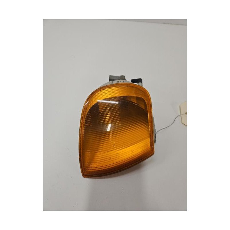 Optique Avant Secondaire Droit (feux)(clignotant) Volkswagen Polo 3 Phase 1 (1)