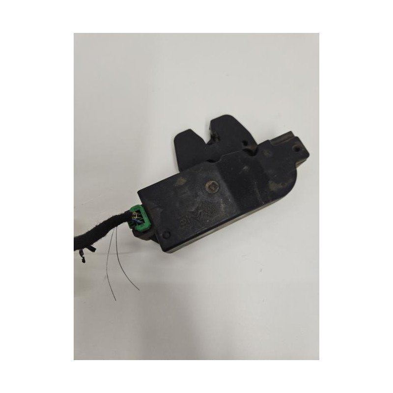 Serrure De Coffre Peugeot 407 Phase 1 Break (1)