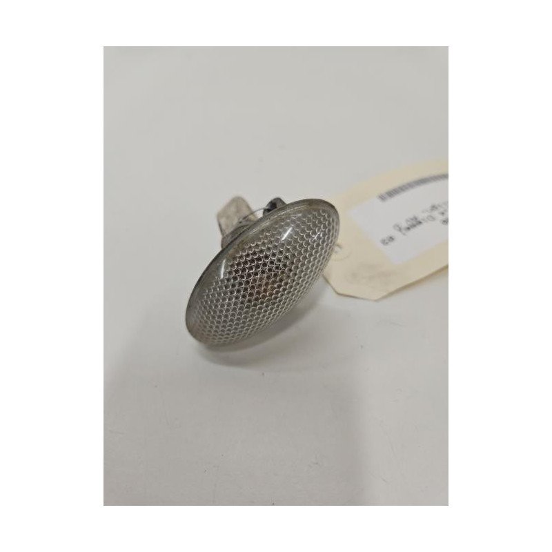 Repetiteur Clignotant Avant Droit  (feux) Peugeot 206 Phase 2 (1)