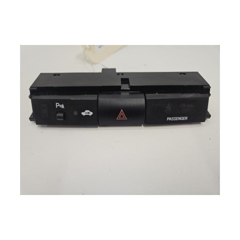 Bouton De Warning Toyota Corolla Verso 2 Phase 1 (1)