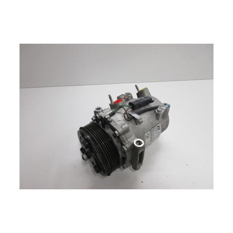 Compresseur Clim Peugeot 208 2 (1)