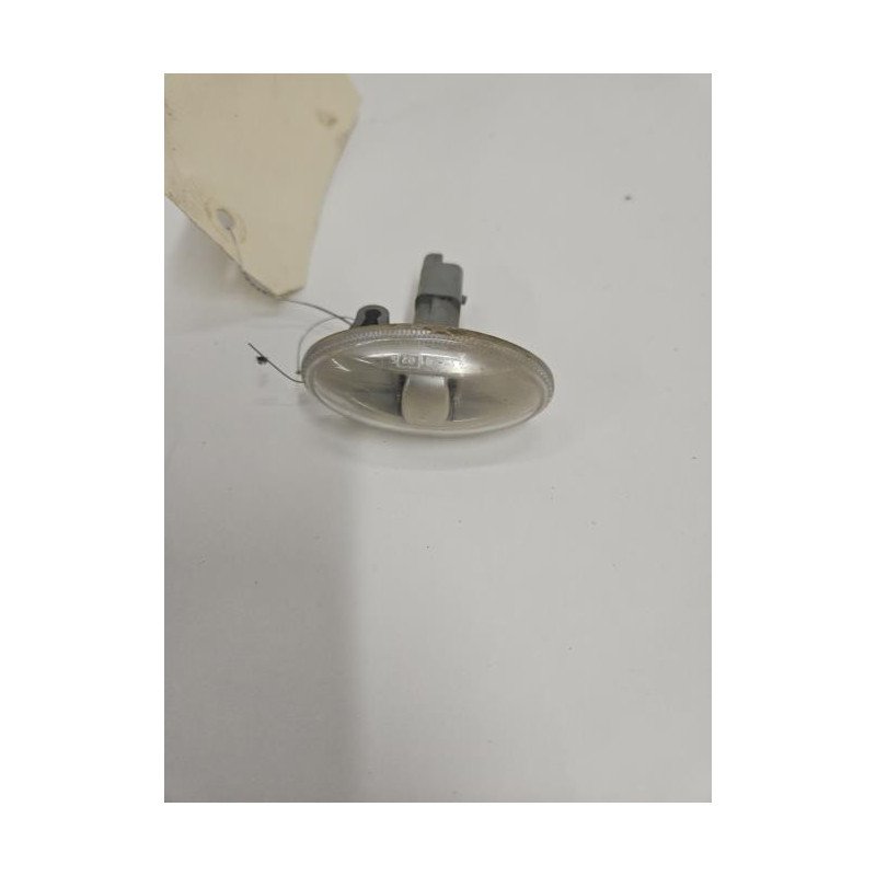 Repetiteur Clignotant Avant Droit  (feux) Citroen Berlingo 2 Phase 1 (1)
