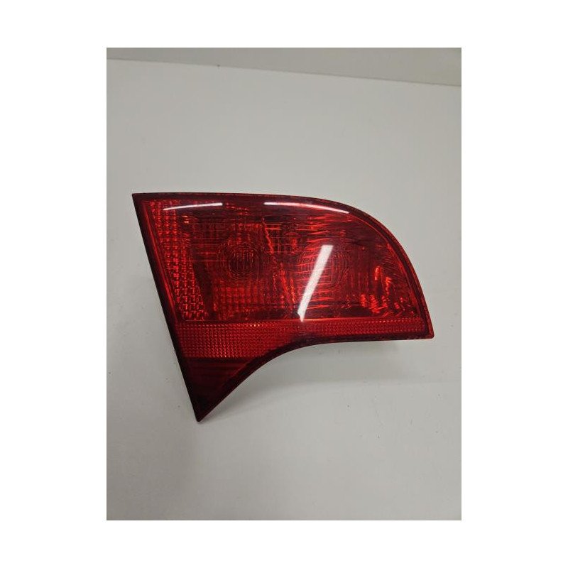 Feu Arriere Secondaire Gauche (feux) Audi A4 2 Avant Phase 2 Break (1)