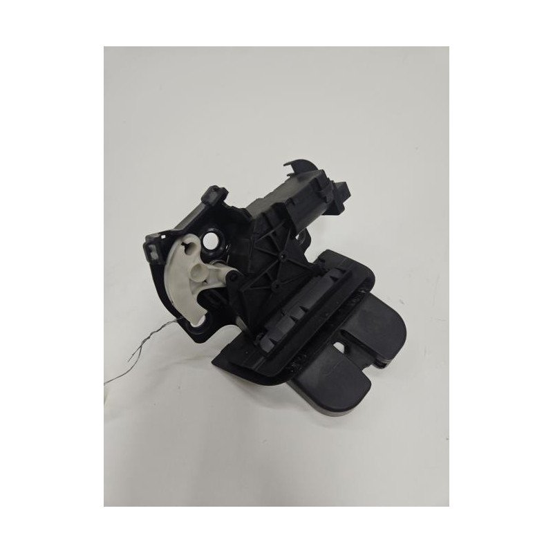Serrure De Coffre Audi A4 2 Avant Phase 2 Break (1)