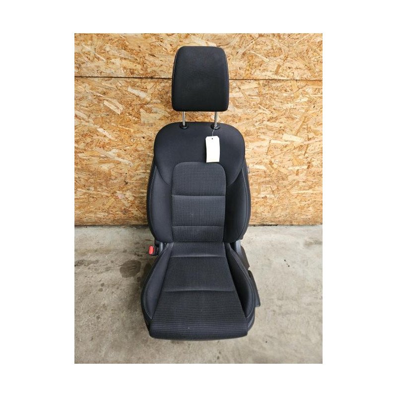 Siege Avant Gauche Kia Sportage 4 (1)