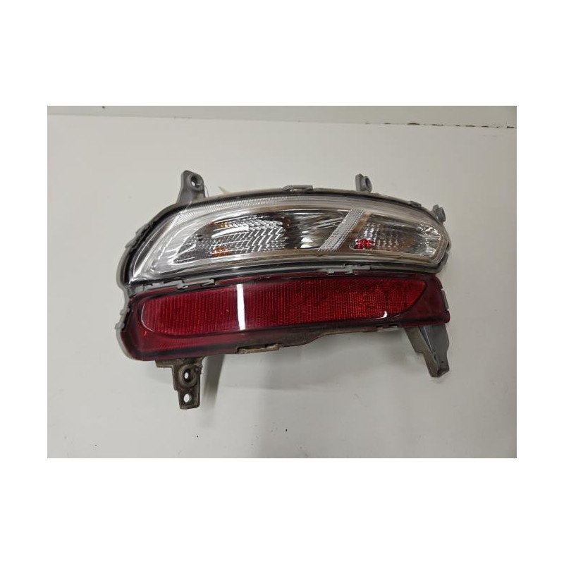 Feu De Pare Choc Arriere Droit Kia Sportage 4 (1)