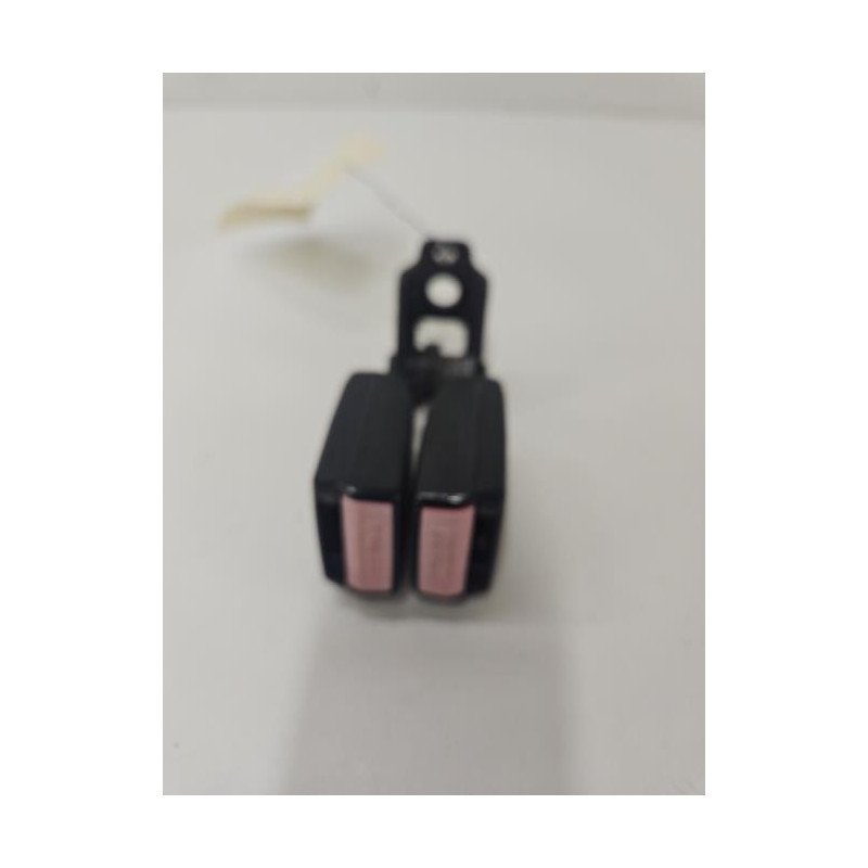 Attache Ceinture Arriere Droit Peugeot 307 Phase 1 (1)