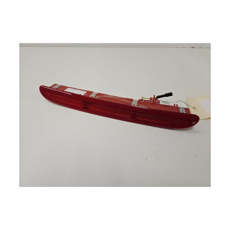 Feu Arriere Stop Central Opel Astra J Phase 2 (1)