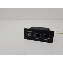 Prise Port Usb Renault Twingo 3 Phase 2 (1)