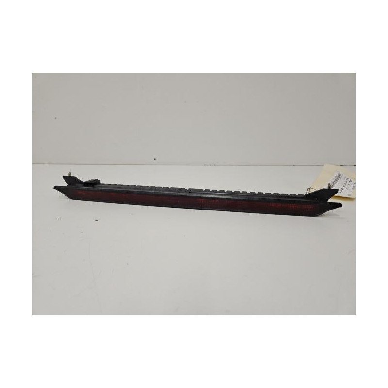 Feu Arriere Stop Central Volkswagen Golf 4 (1)