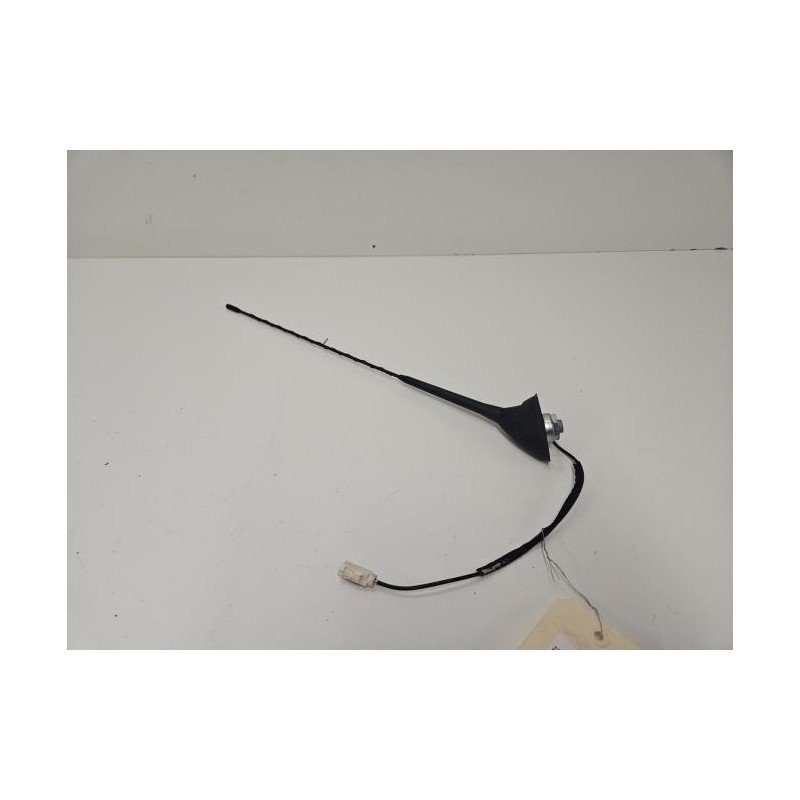 Antenne Peugeot 2008 1 Phase 1 (1)