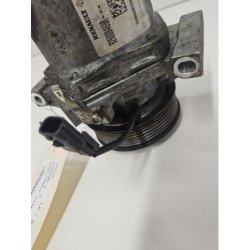 Compresseur Clim Dacia Sandero 3 (4)