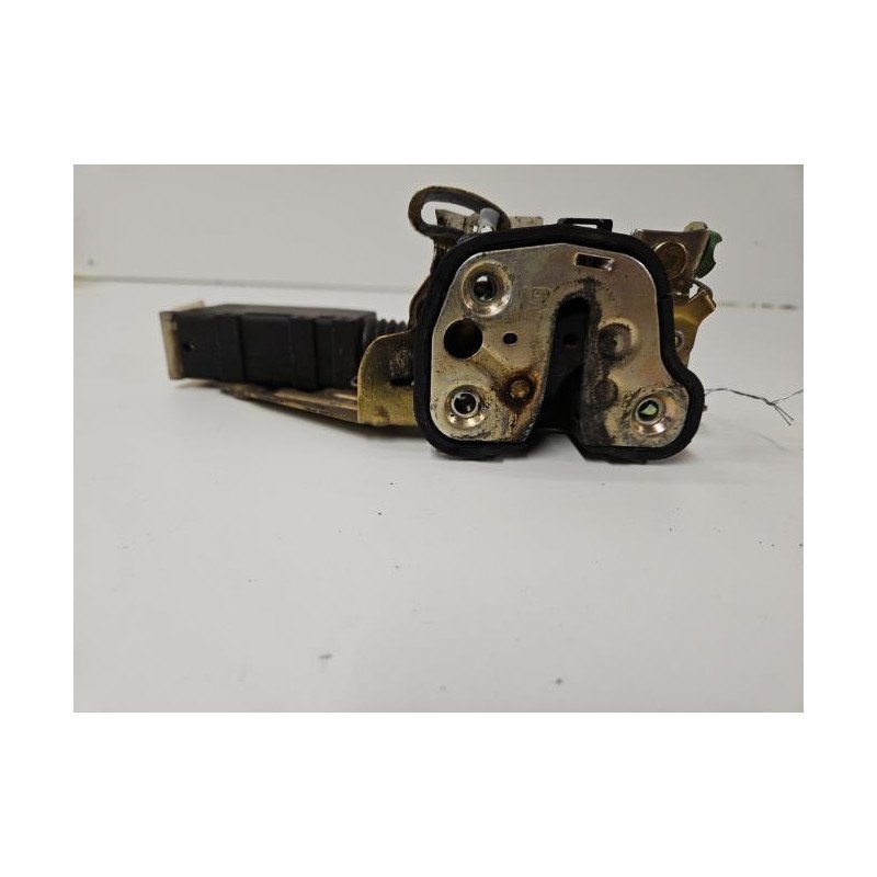 Serrure Avant Gauche Opel Corsa B Phase 2 (1)