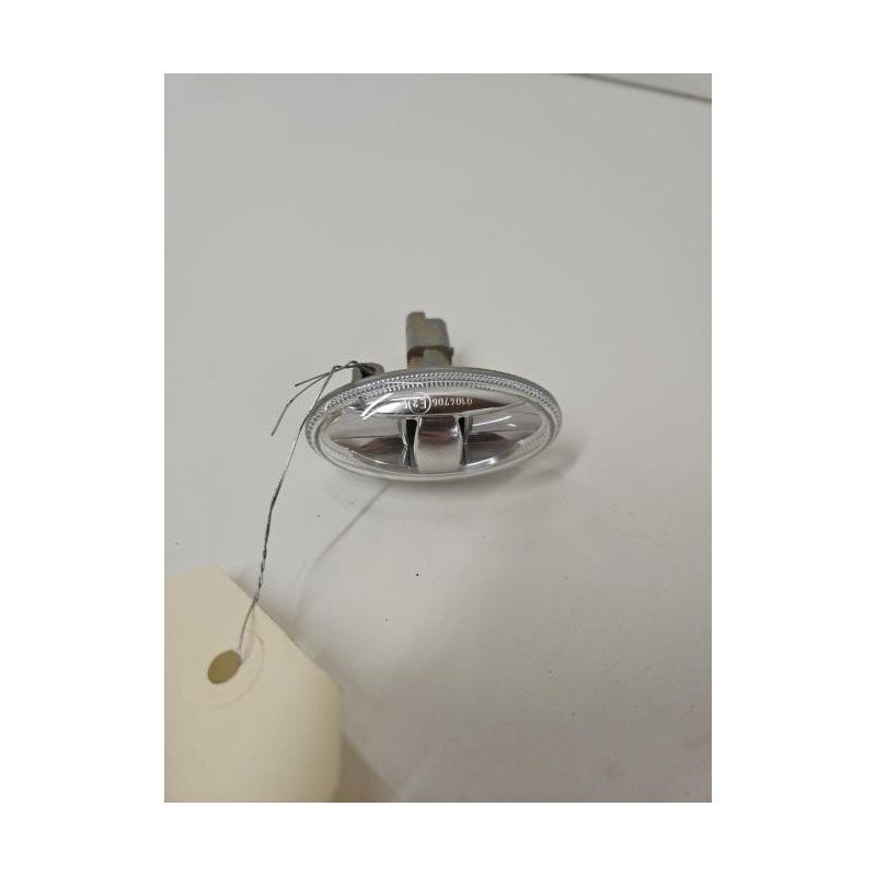 Repetiteur Clignotant Avant Gauche (feux) Citroen Berlingo 2 Phase 3 (1)