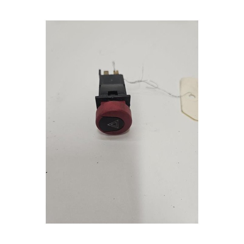 Bouton De Warning Peugeot 306 Phase 2 (1)