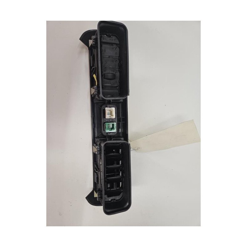 Bouton De Warning Peugeot Partner 3 Phase 1 (1)