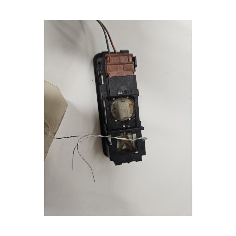 Eclairage De Plafonnier Citroen Saxo Phase 2 (1)