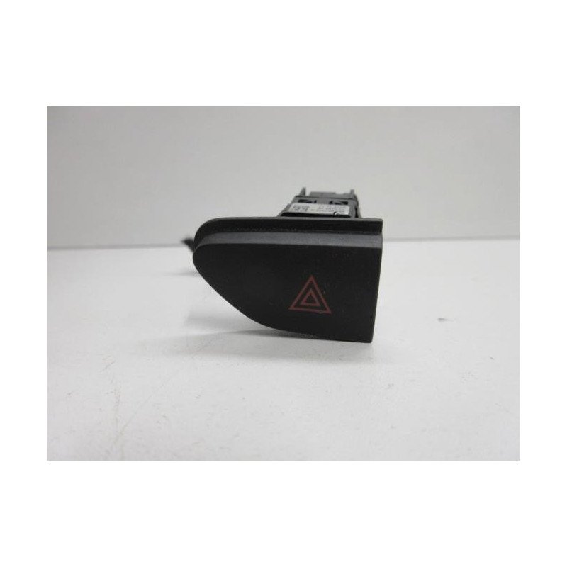 Bouton De Warning Renault Clio 4 Phase 1 Break (1)