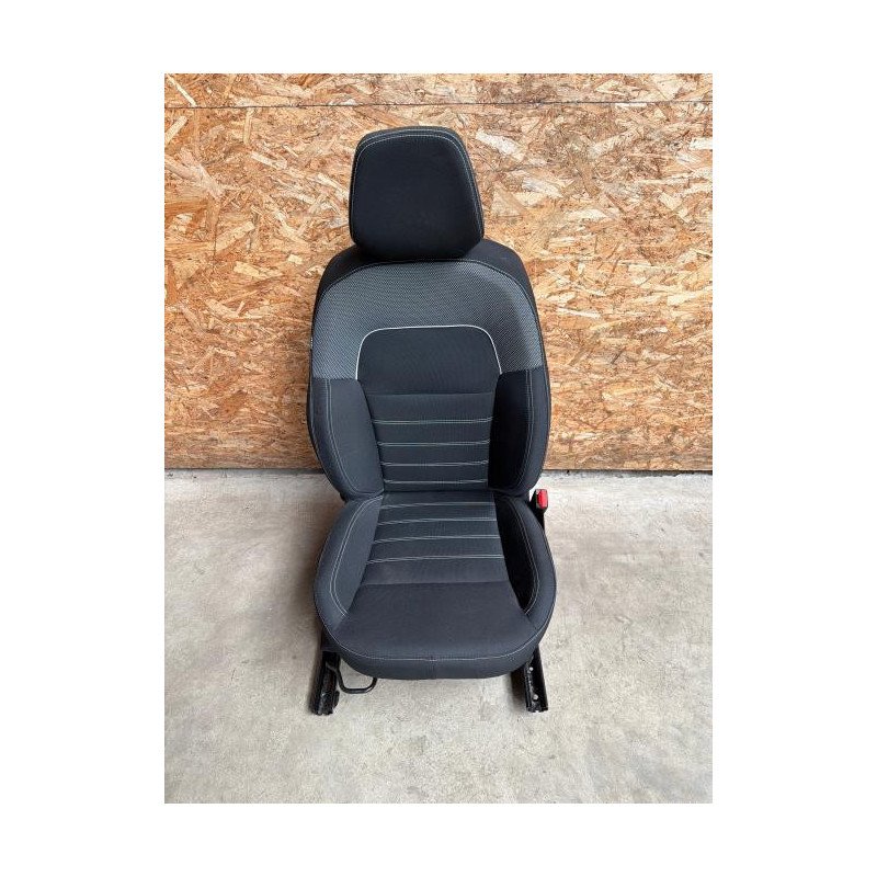 Siege Avant Droit Dacia Sandero 3 (1)