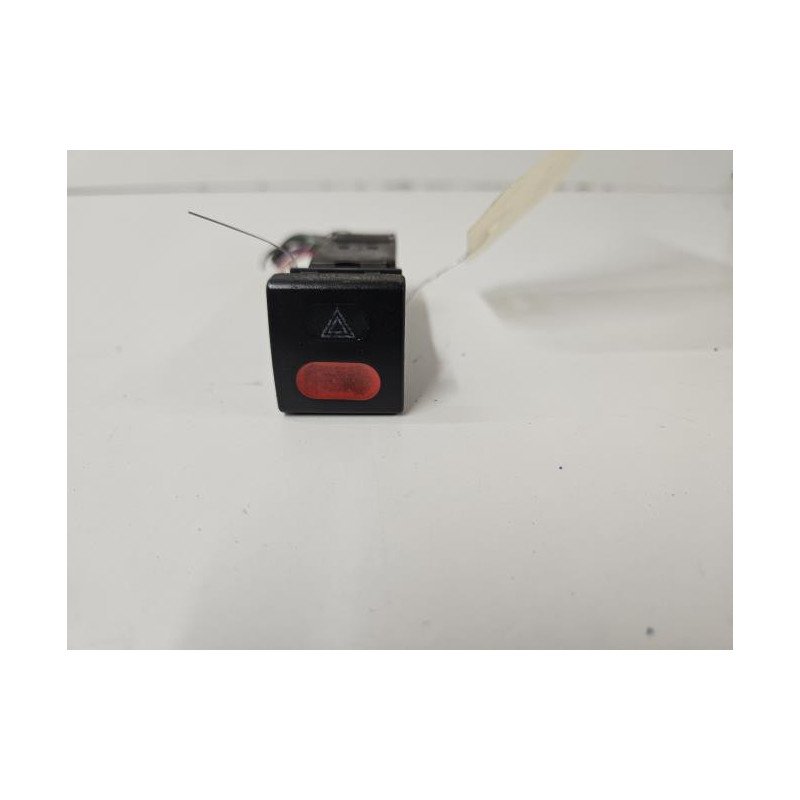 Bouton De Warning Citroen Saxo Phase 1 (1)