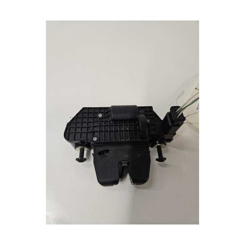Serrure De Coffre Peugeot 3008 1 Phase 1 (1)