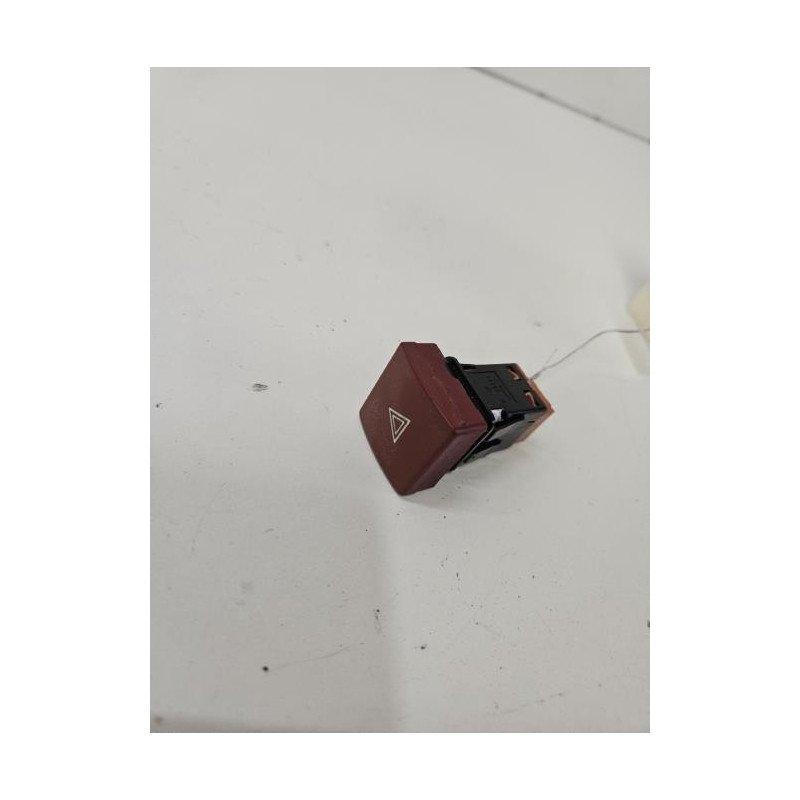 Bouton De Warning Peugeot Partner 2 Phase 3 (1)