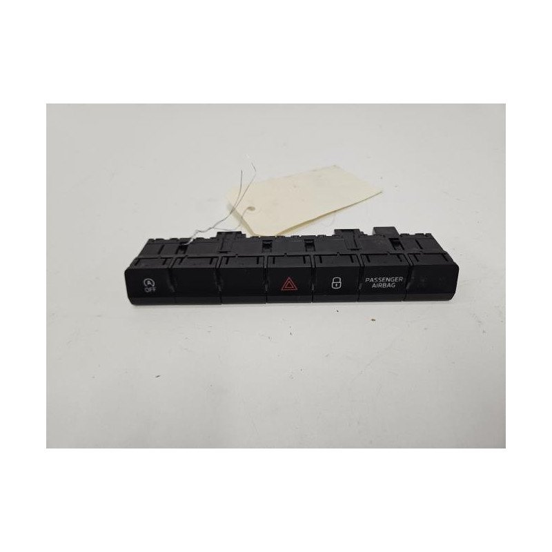 Bouton De Warning Skoda Kodiaq 1 Phase 1 (1)