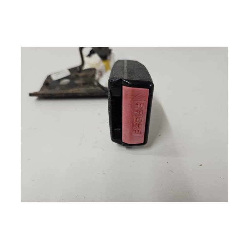 Attache Ceinture Arriere Gauche Citroen C4 1 Phase 1 (1)