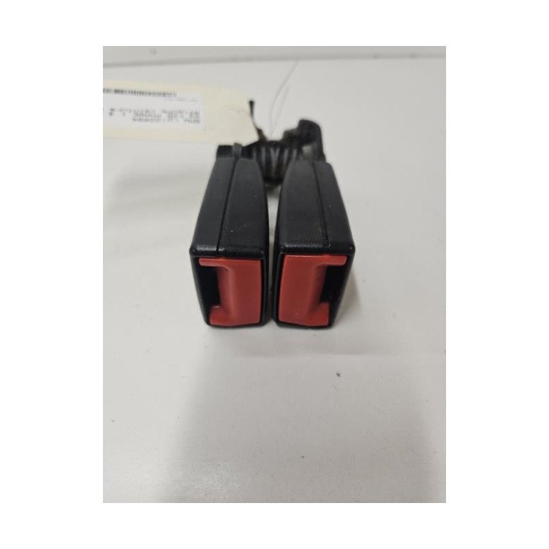 Attache Ceinture Arriere Droit Bmw X3 F25 Phase 1 (1)