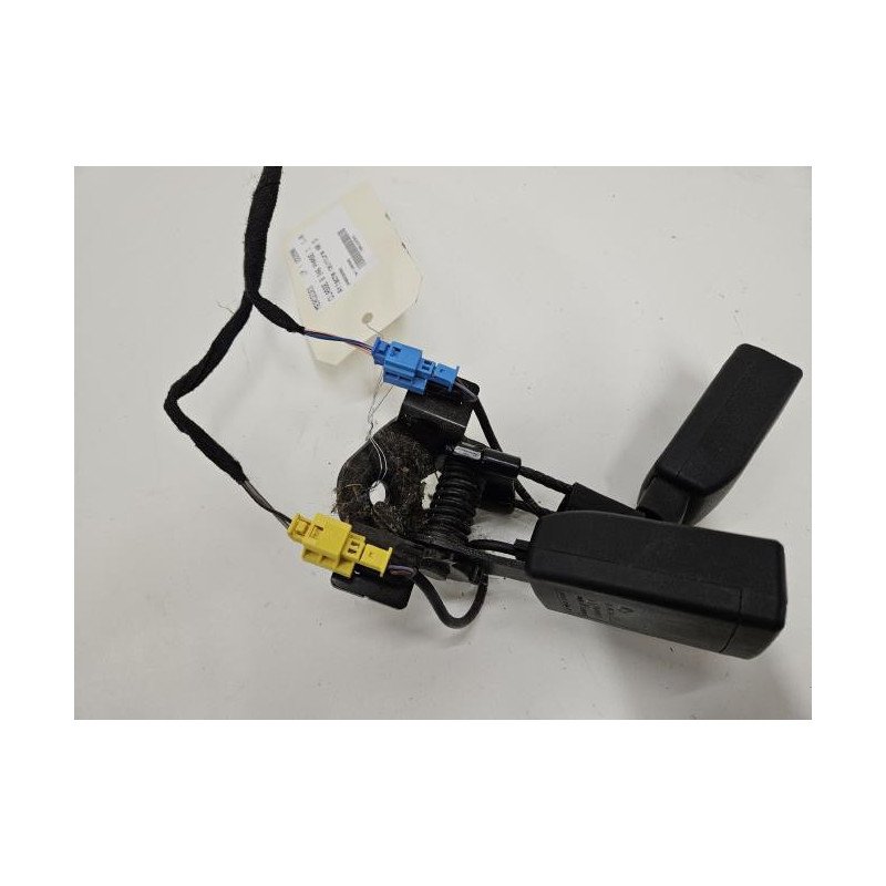 Attache Ceinture Arriere Droit Mercedes Classe B 246 Phase 1 (1)