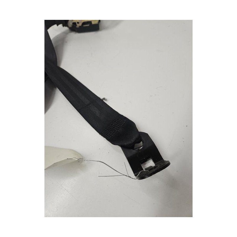 Ceinture Avant Gauche Volkswagen Golf 4 (1)