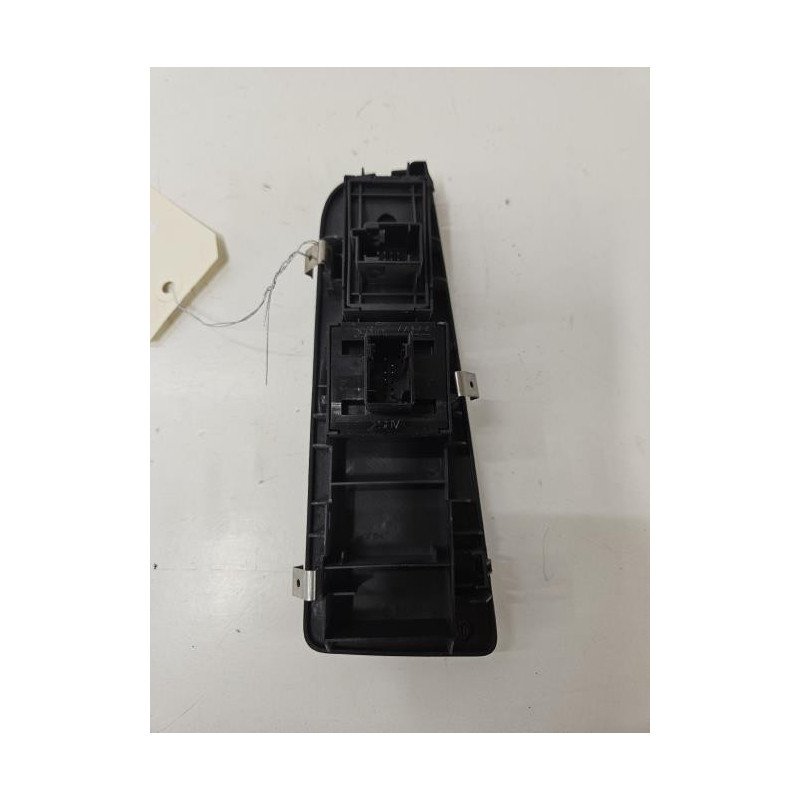 Interrupteur De Leve Vitre Avant Gauche Fiat Grande Punto (1)