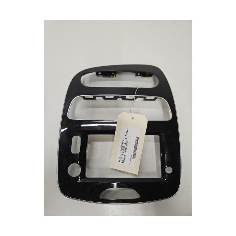Facade Autoradio Renault Clio 4 Phase 2 (1)