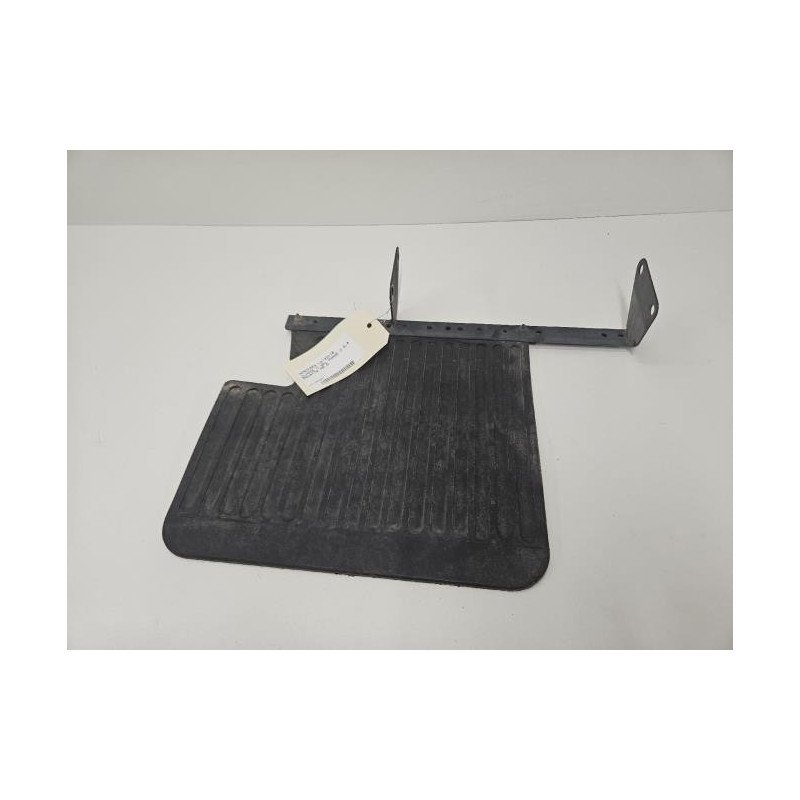 Bavette Arriere Gauche Mercedes Classe G 461 Phase 2 (1)