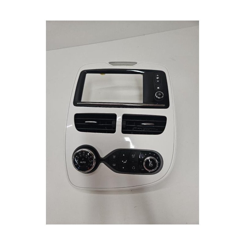 Facade Autoradio Renault Zoe 2 (1)