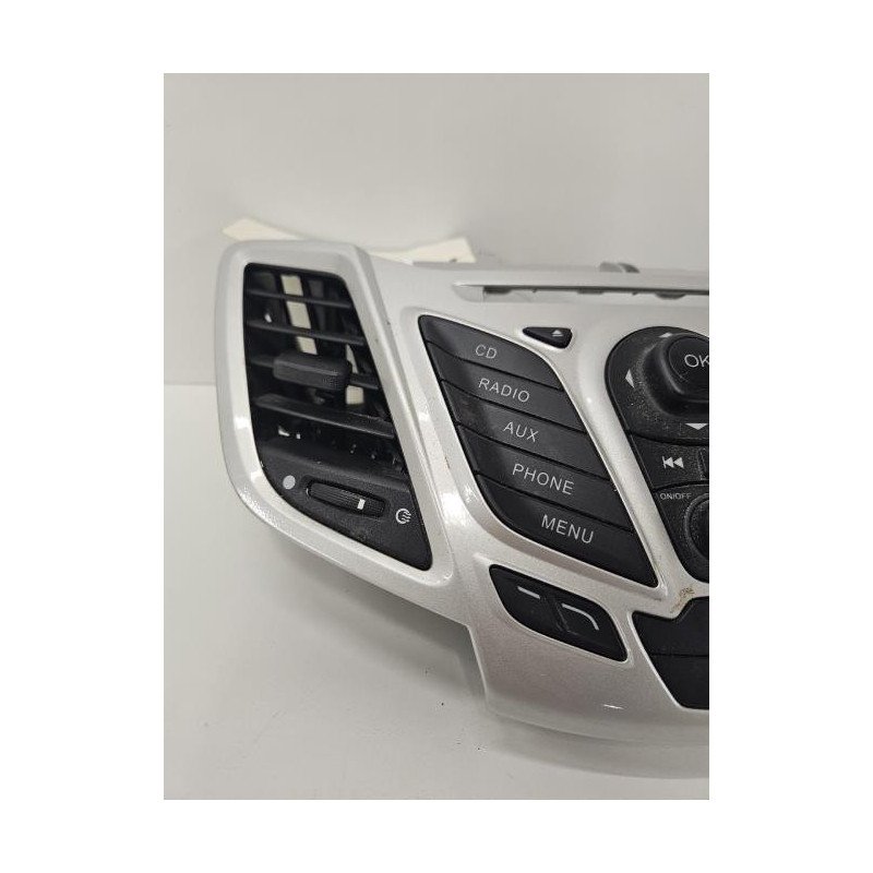 Facade Autoradio Ford Fiesta 6 Phase 1 (1)