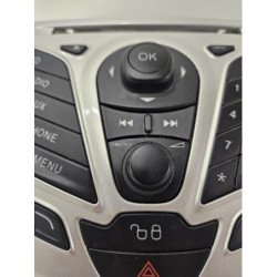 Facade Autoradio Ford Fiesta 6 Phase 1 (4)