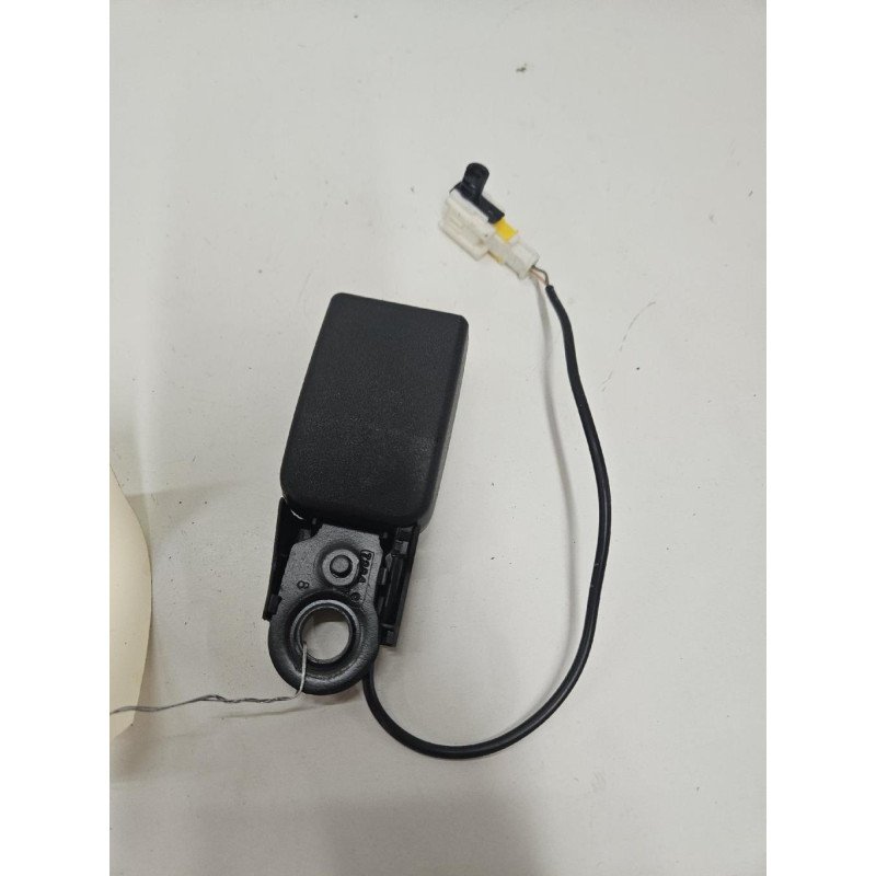 Attache Ceinture Arriere Droit Peugeot Rcz Phase 2 Coupe (1)
