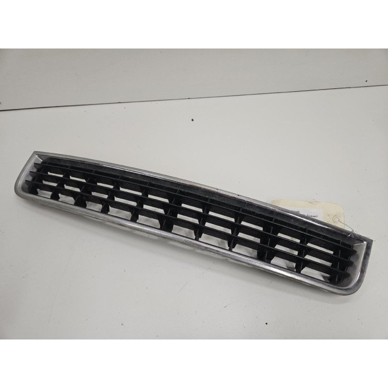 Grille De Pare Choc Audi A4 2 Phase 1 (1)